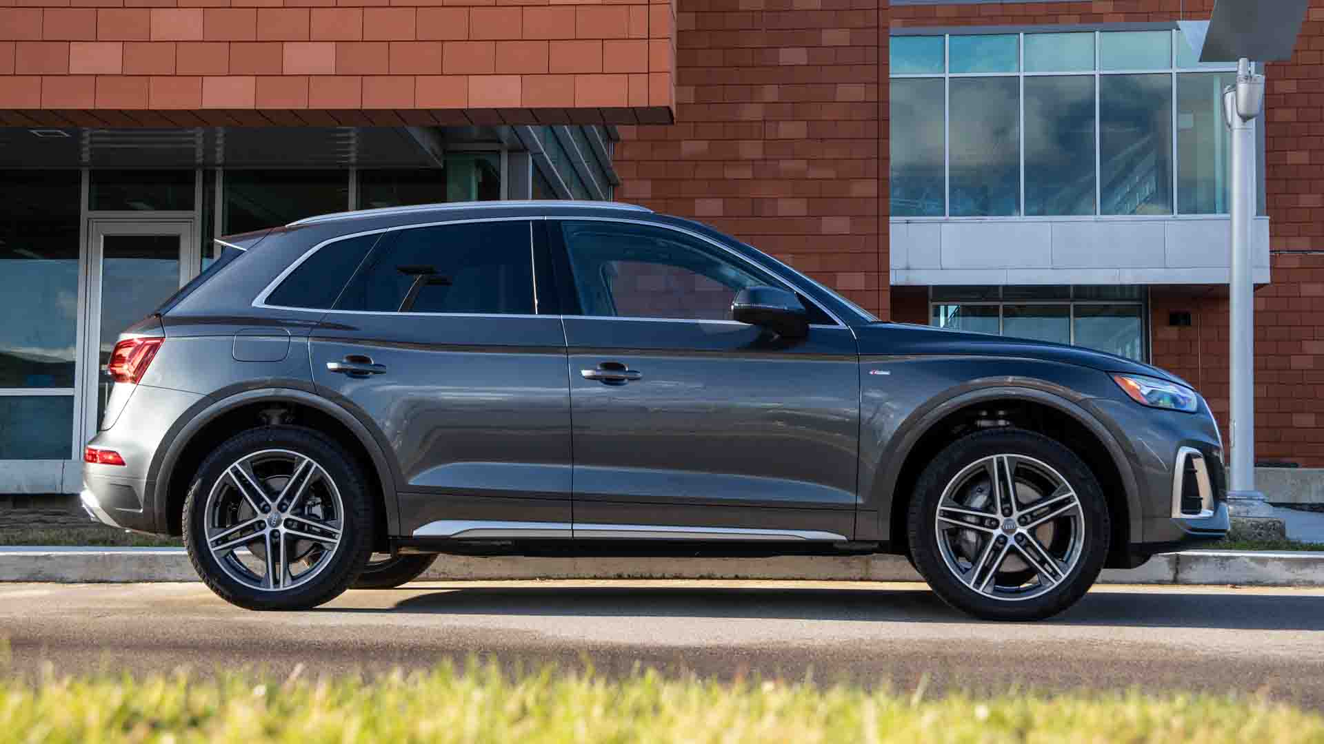 Audi Q5 55 TFSI e Plug-In | Green Car Journal