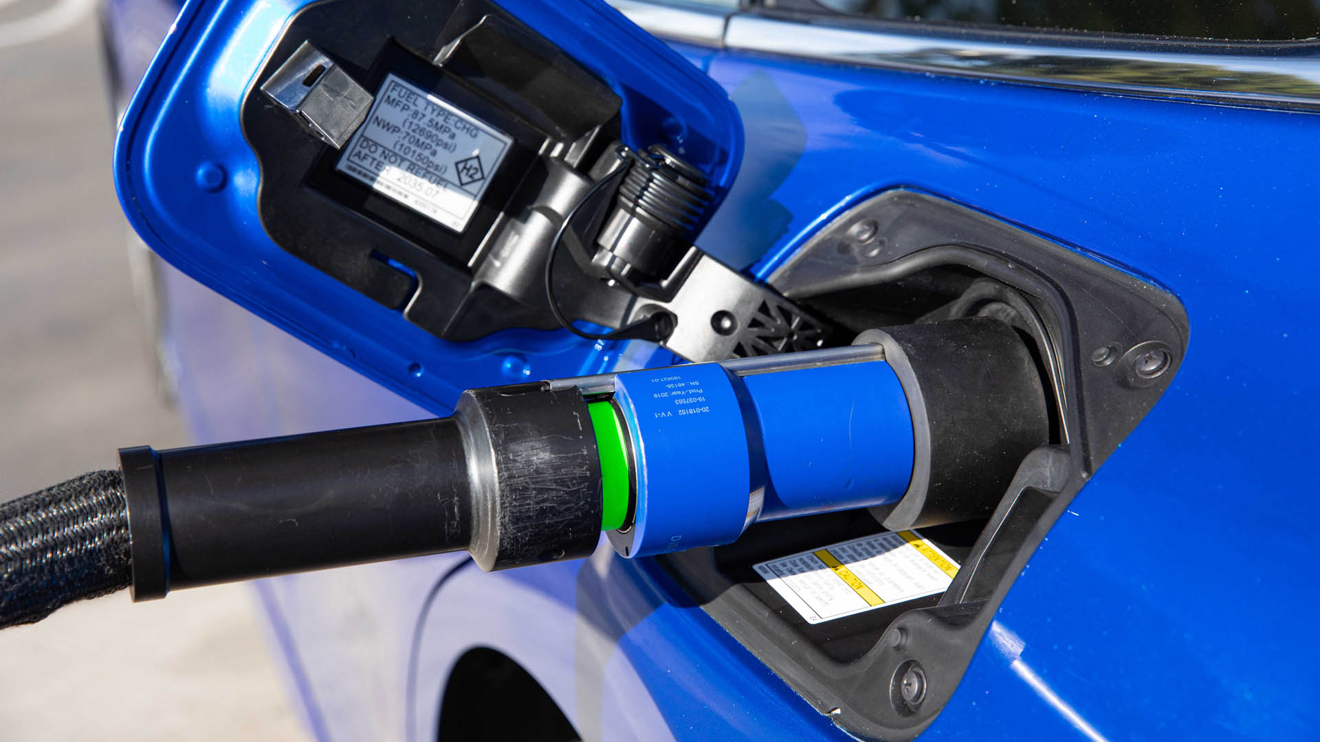 Hydrogen Fuel Cells: The ‘Hy’ Road to Decarbonization | Green Car Journal