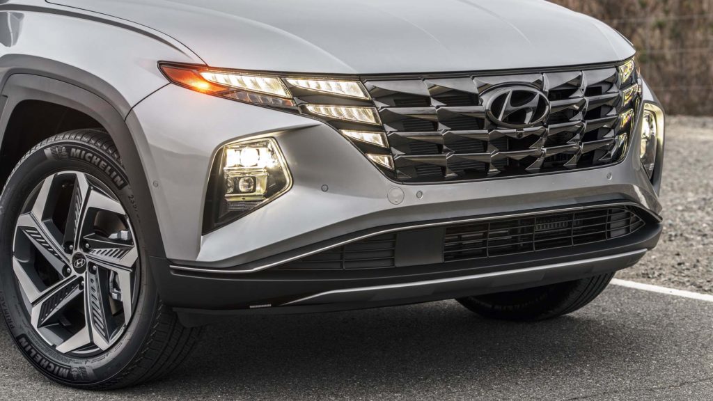 2022 Hyundai Tucson PHEV front end detail.