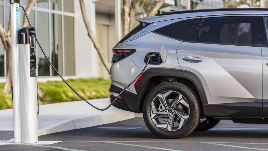 2022 Hyundai Tucson PHEV charging.